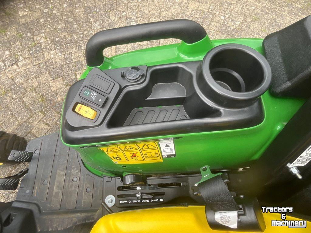 Obsttraktor John Deere 3038E