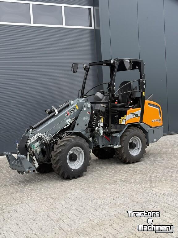 Radlader Giant G2700tele