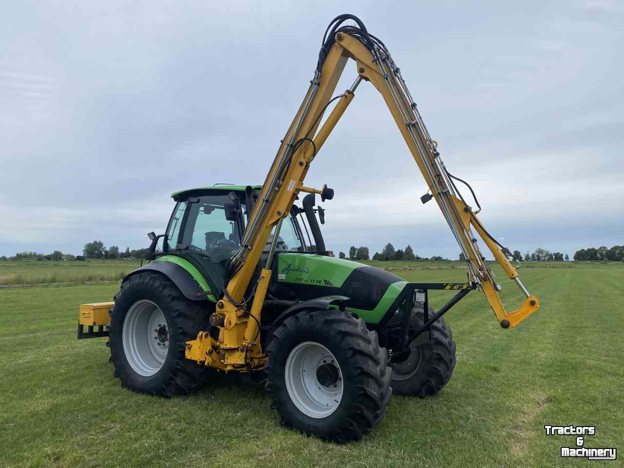 Schlepper / Traktor Deutz-Fahr Agrotron 1130 TTV