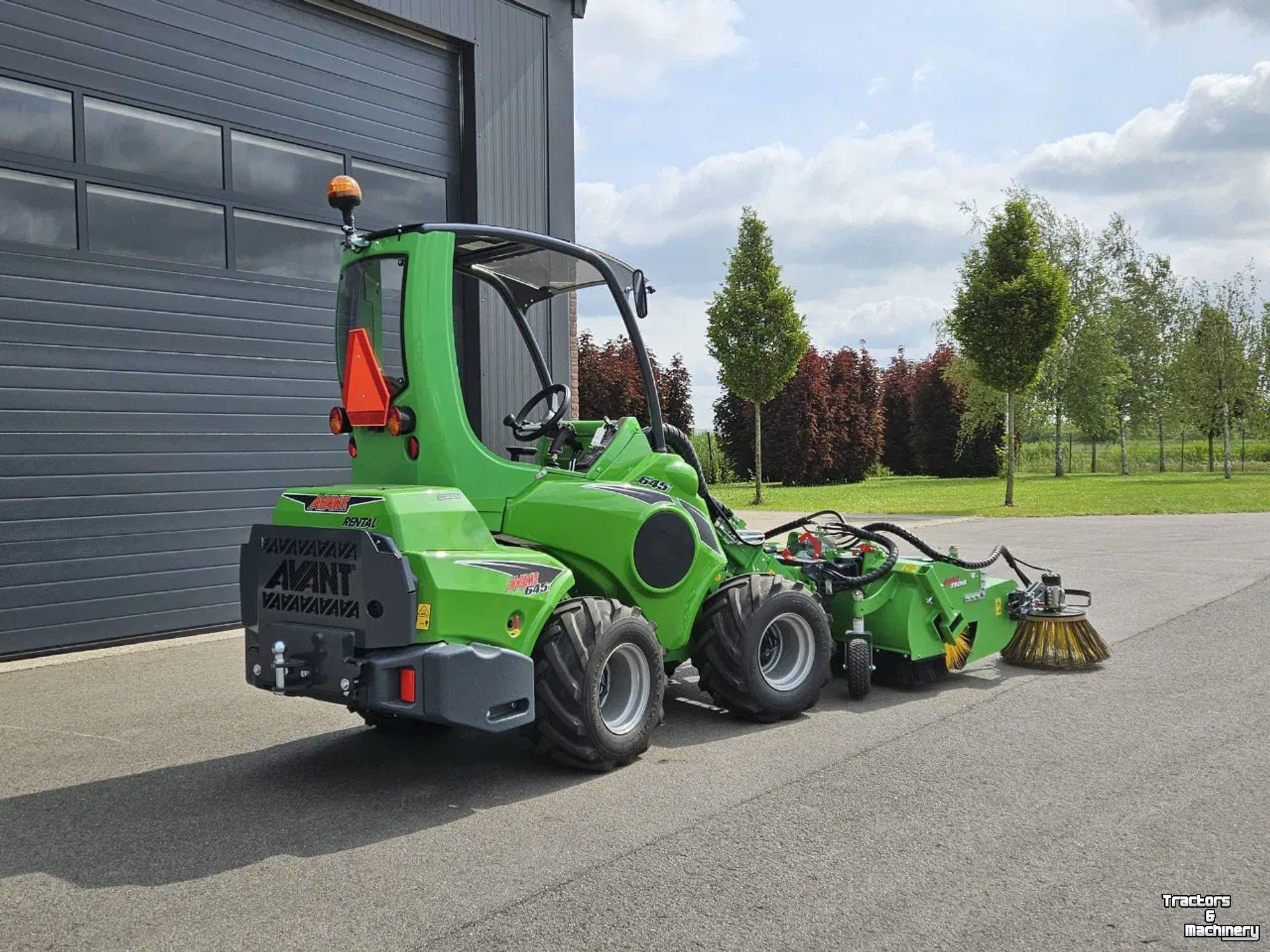 Radlader Avant 645i Rental mini-shovel