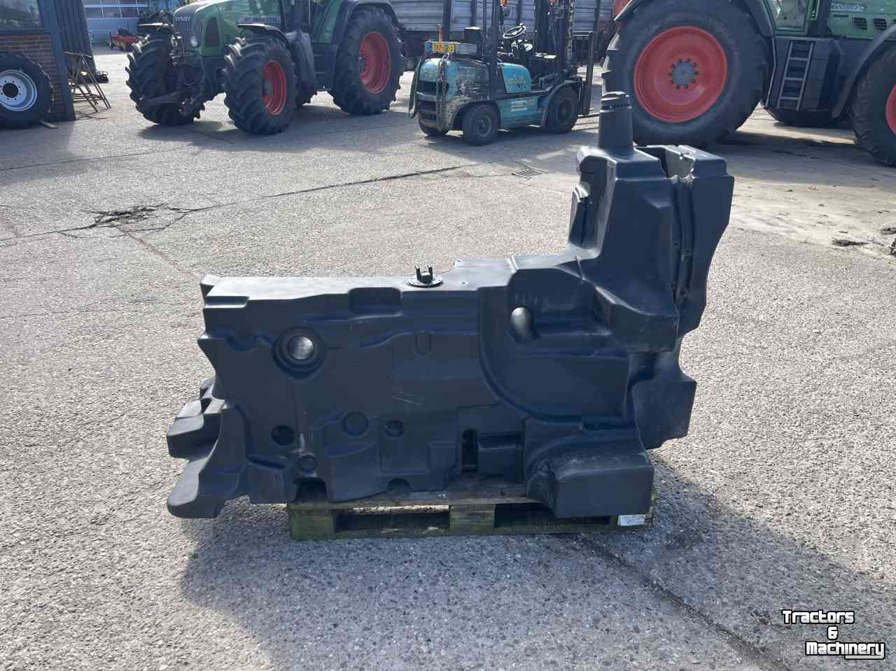 Gebrauchte Teile für Traktoren Fendt Brandstoftank | H743200060021