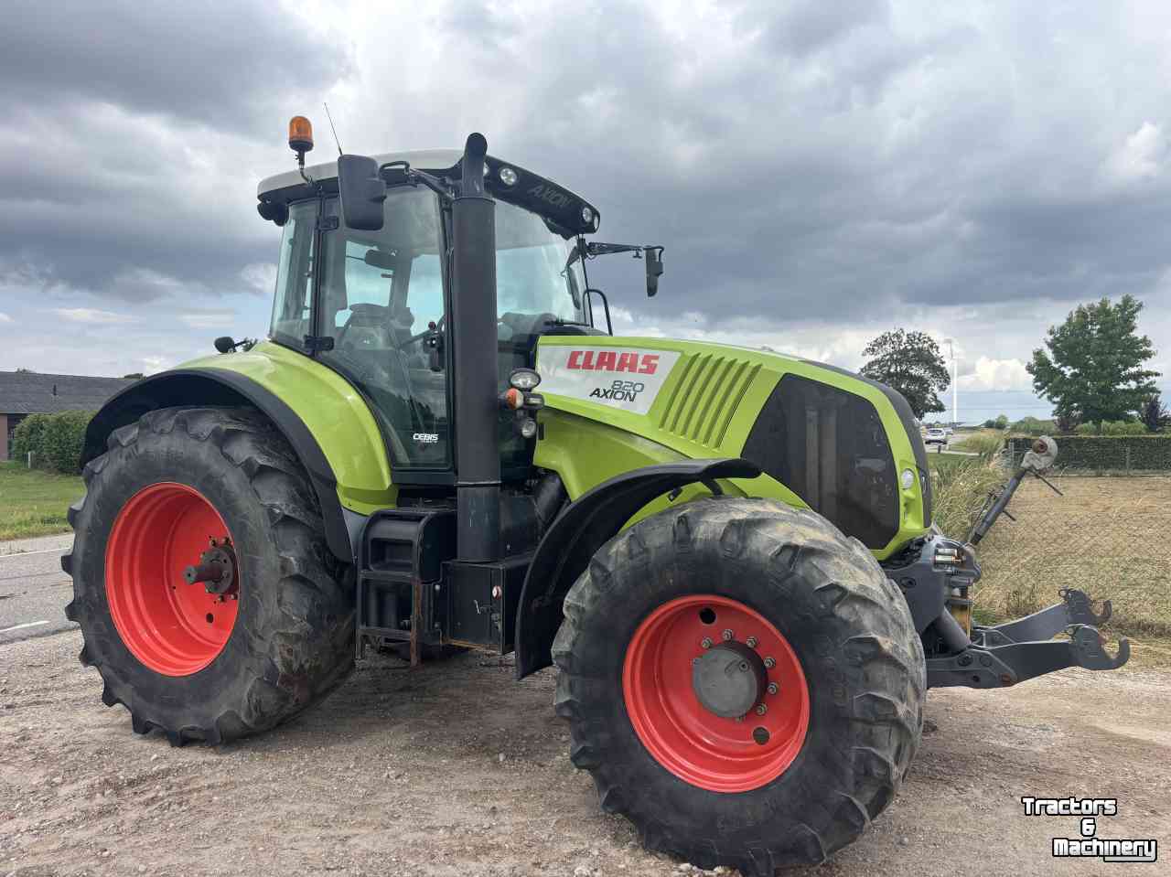 Schlepper / Traktor  Claas 820 cvt axion