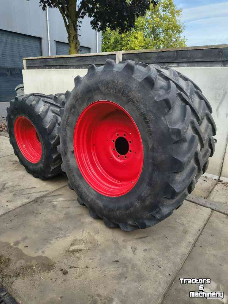Räder, Reifen, Felgen & Distanzringe Bridgestone 520/85R38 420/85R28