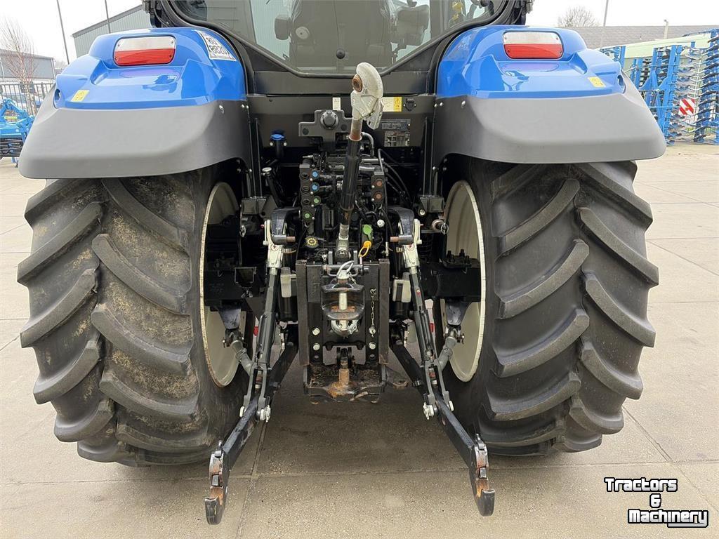 Schlepper / Traktor New Holland T6.155