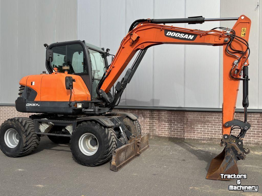 Mobilbagger Doosan DX57W-5