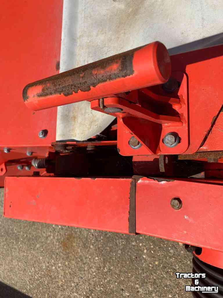 Mähwerk Kuhn FC 883 maaiset