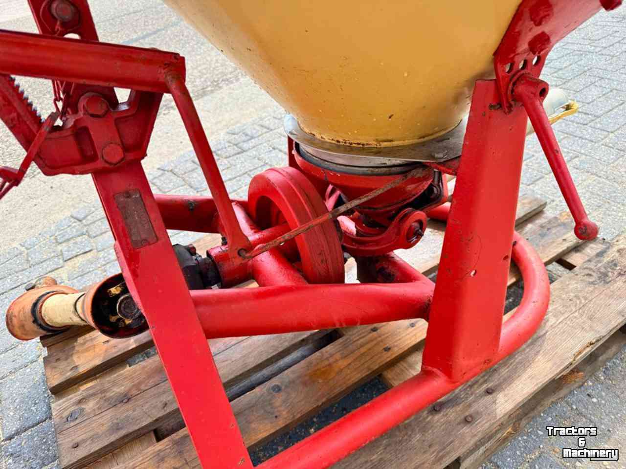 Düngerstreuer Vicon PS603 Pendelstrooier