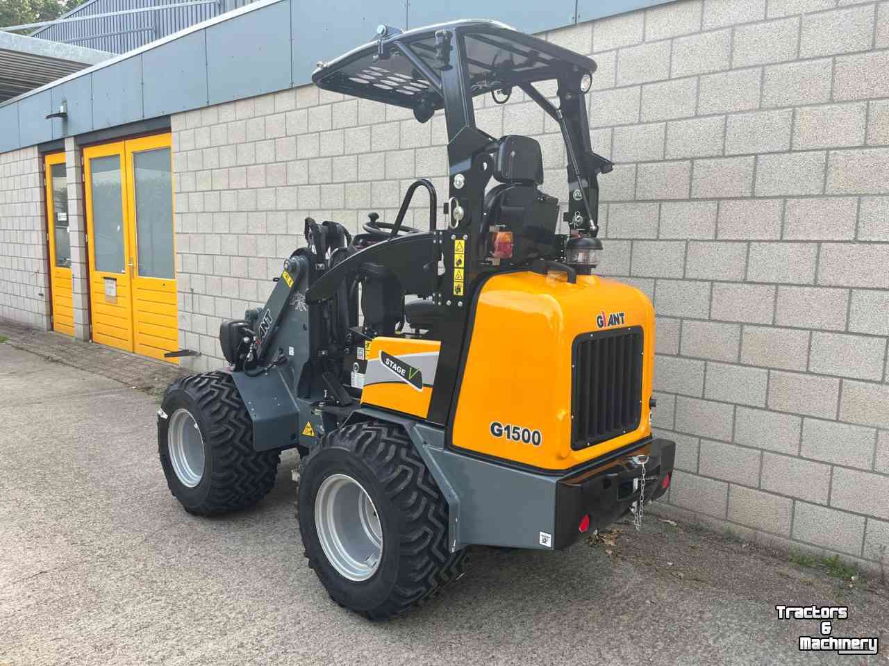 Radlader Giant G1500 mini shovel kniklader