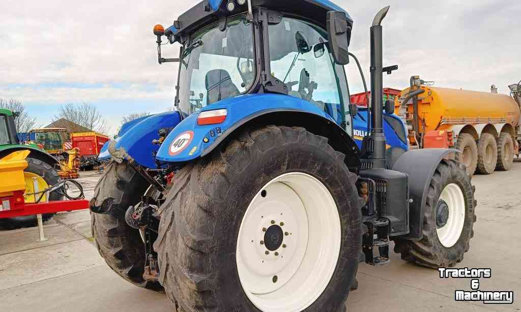 Schlepper / Traktoren New Holland T7.210 AC Tractor