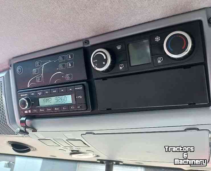 Schlepper / Traktor Valtra N135 Active