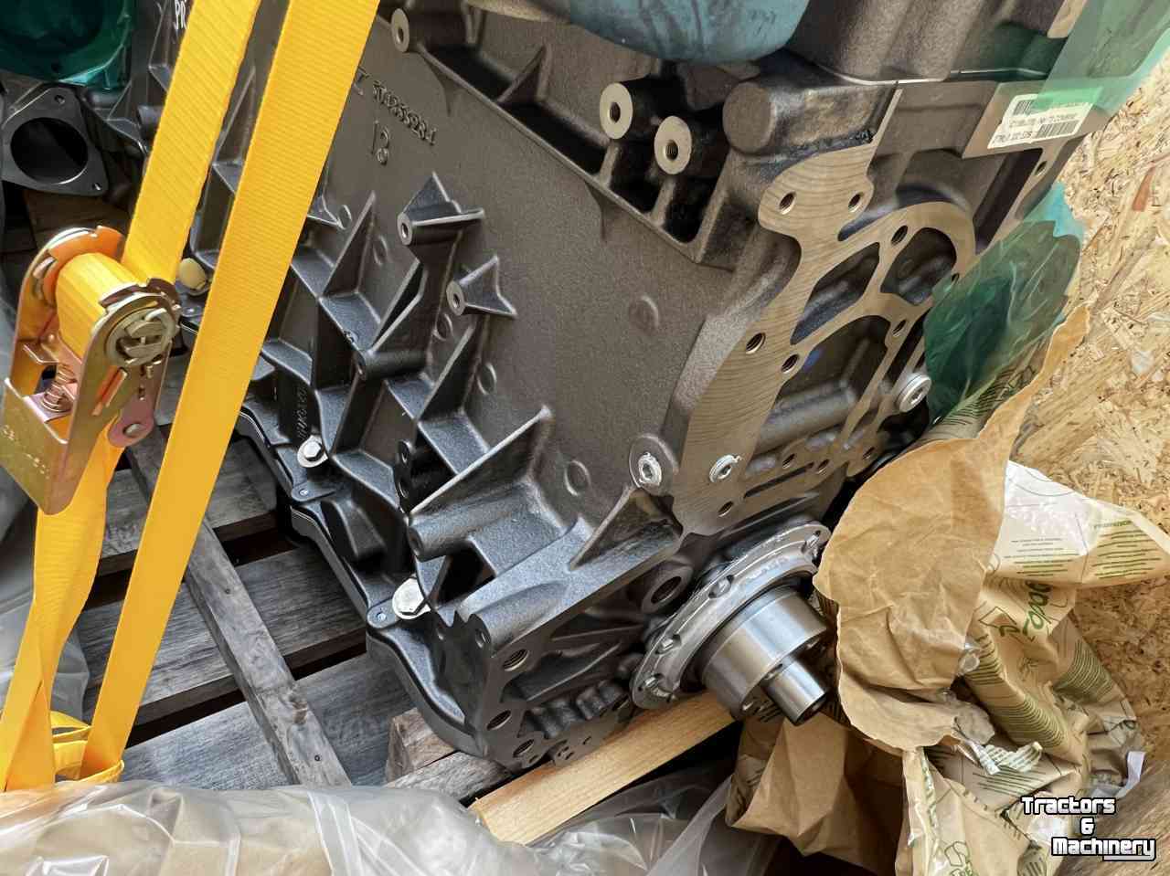 Mähdrescher Case-IH FPT Motor Long Block 6cil F3BFE613D Parts no:5802216957R