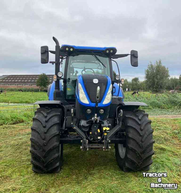 Schlepper / Traktoren New Holland T 7.225 Tractor Traktor