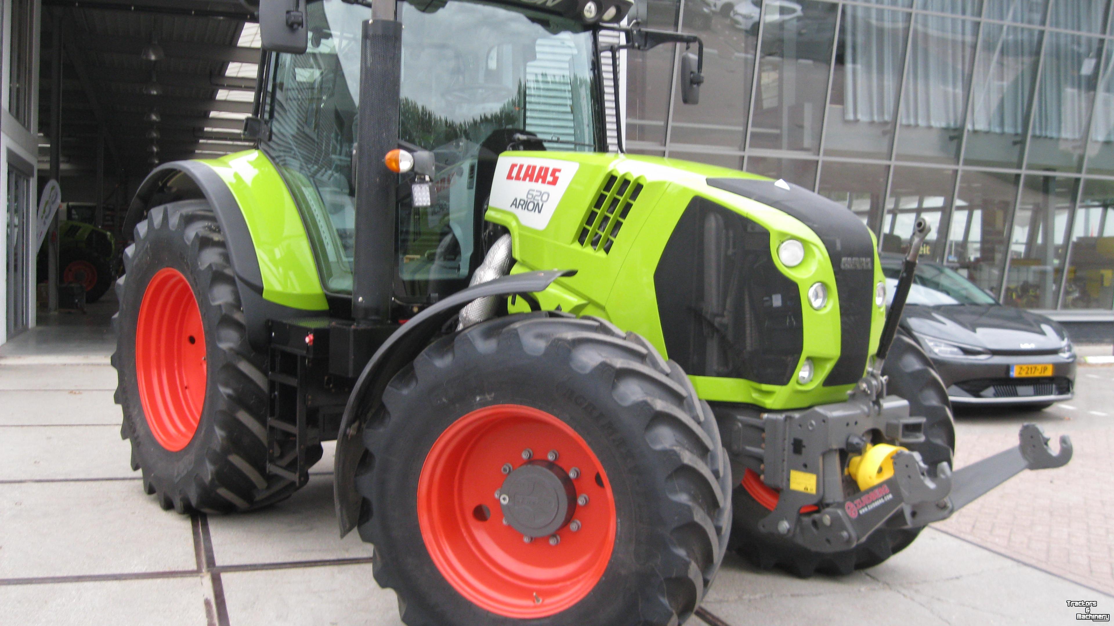 Schlepper / Traktor Claas ARION 620
