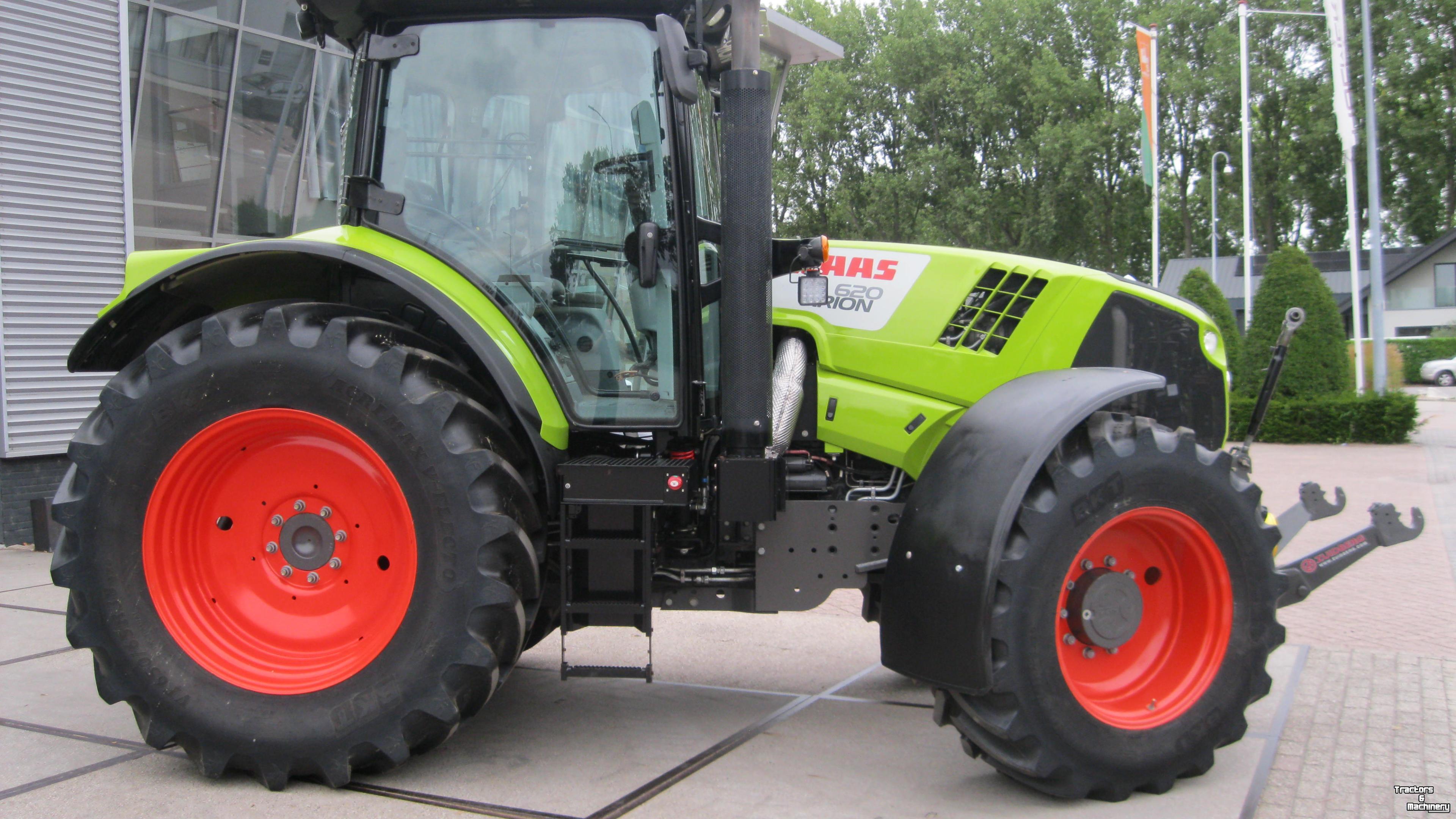 Schlepper / Traktor Claas ARION 620