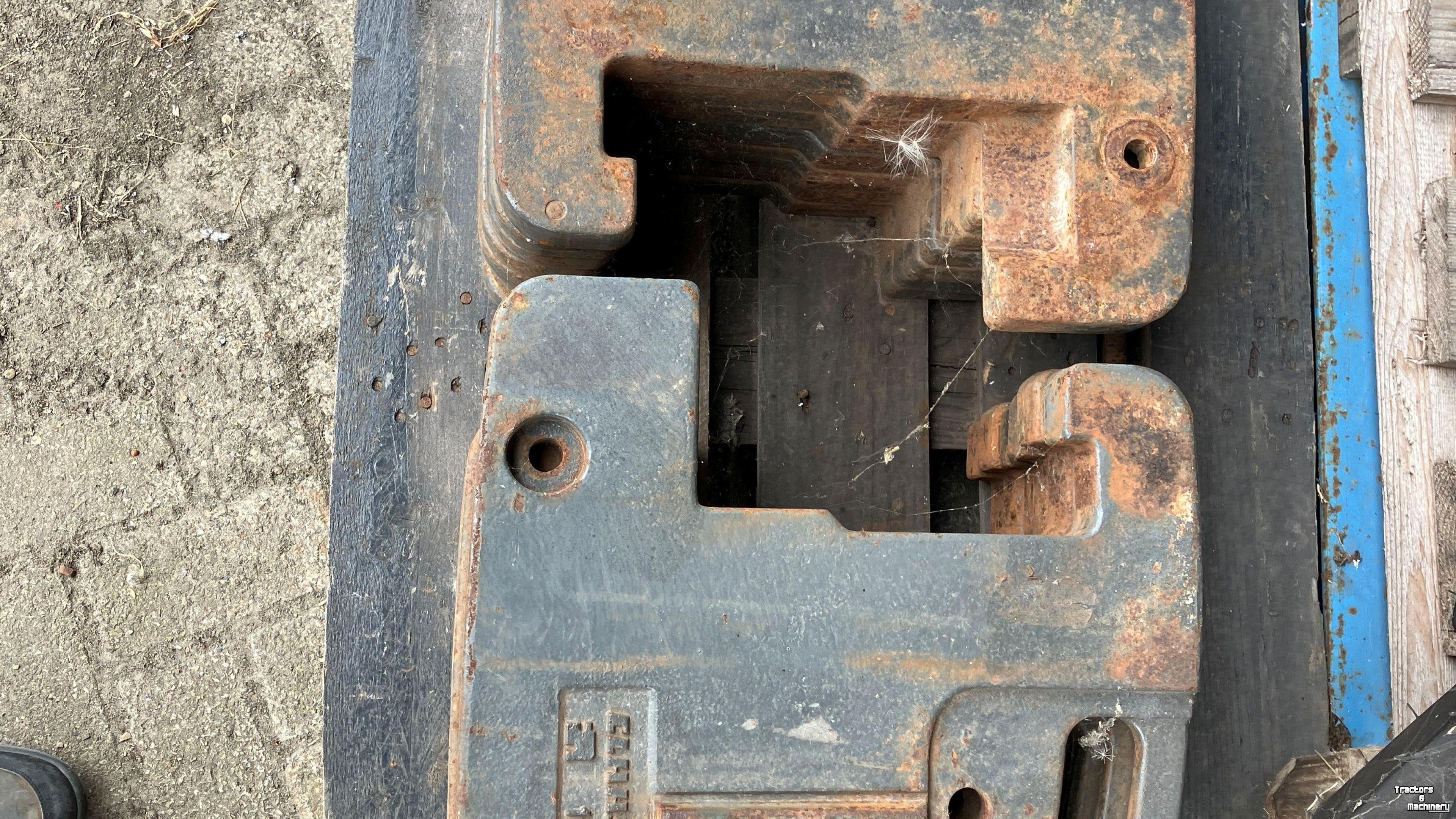 Diverse Gebrauchte Teile Claas Frontgewichten