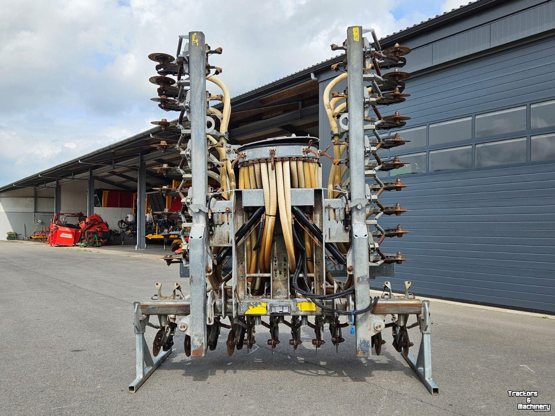 Stalldungstreuer Joskin 6880 Multi-ACTION