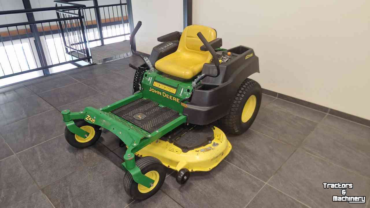 Aufsitzrasenmäher John Deere Z425