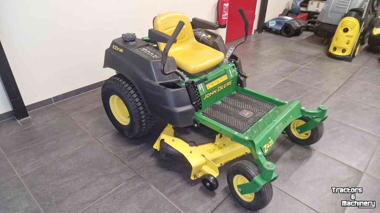 Aufsitzrasenmäher John Deere Z425