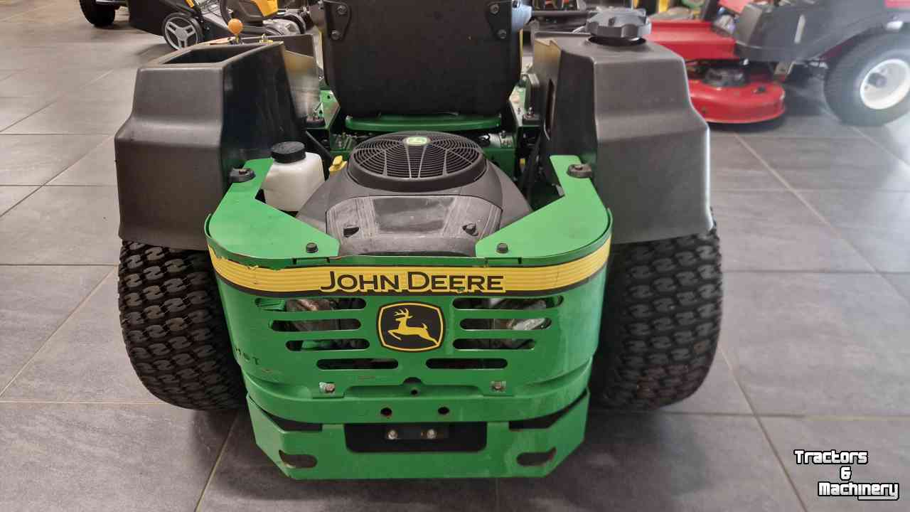 Aufsitzrasenmäher John Deere Z425