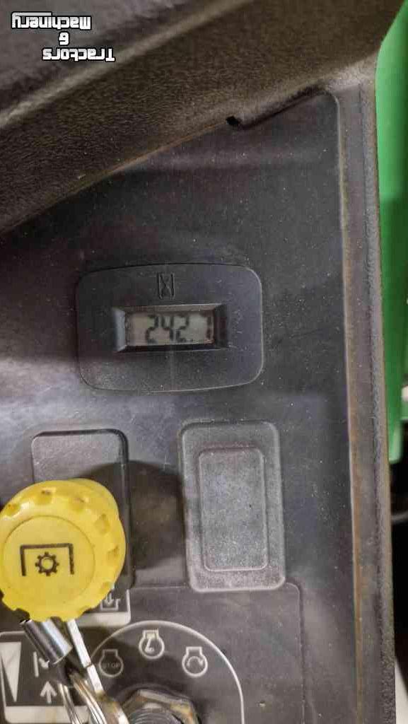 Aufsitzrasenmäher John Deere Z425