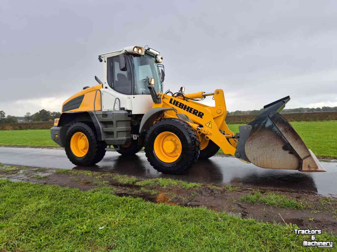 Radlader Liebherr L 524