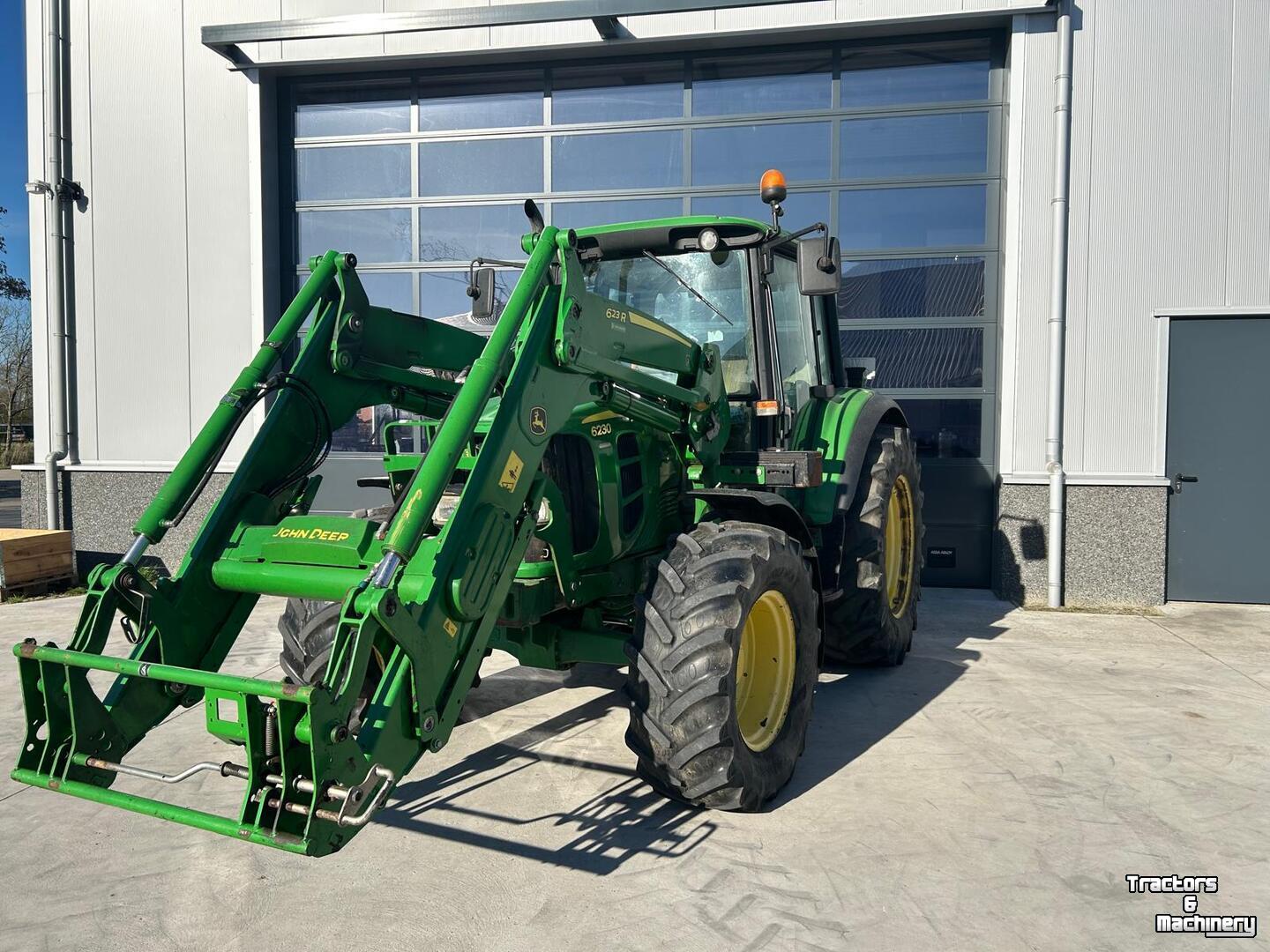 Schlepper / Traktor John Deere 6230
