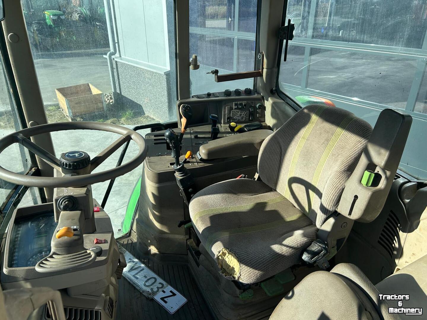 Schlepper / Traktor John Deere 6230