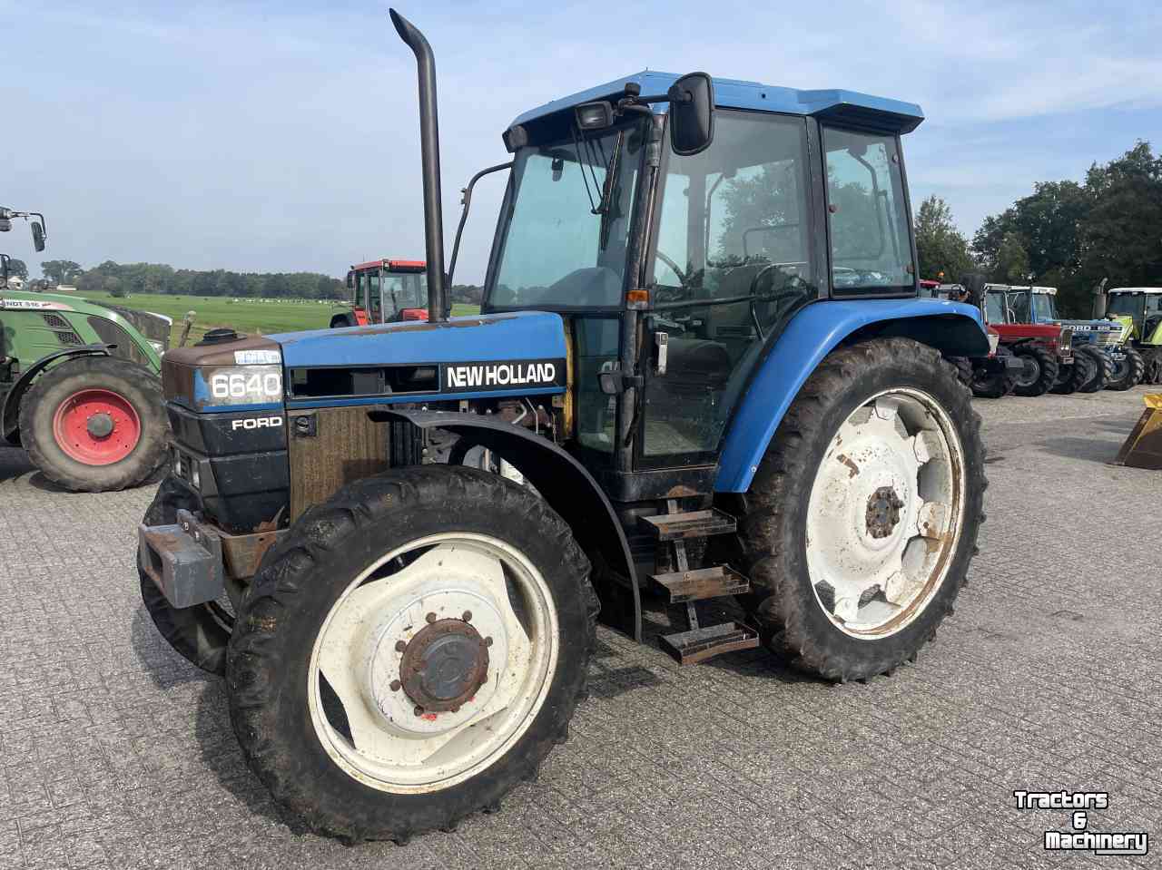 Schlepper / Traktor New Holland 6640 SLE 40km kruip 4 cil.turbo