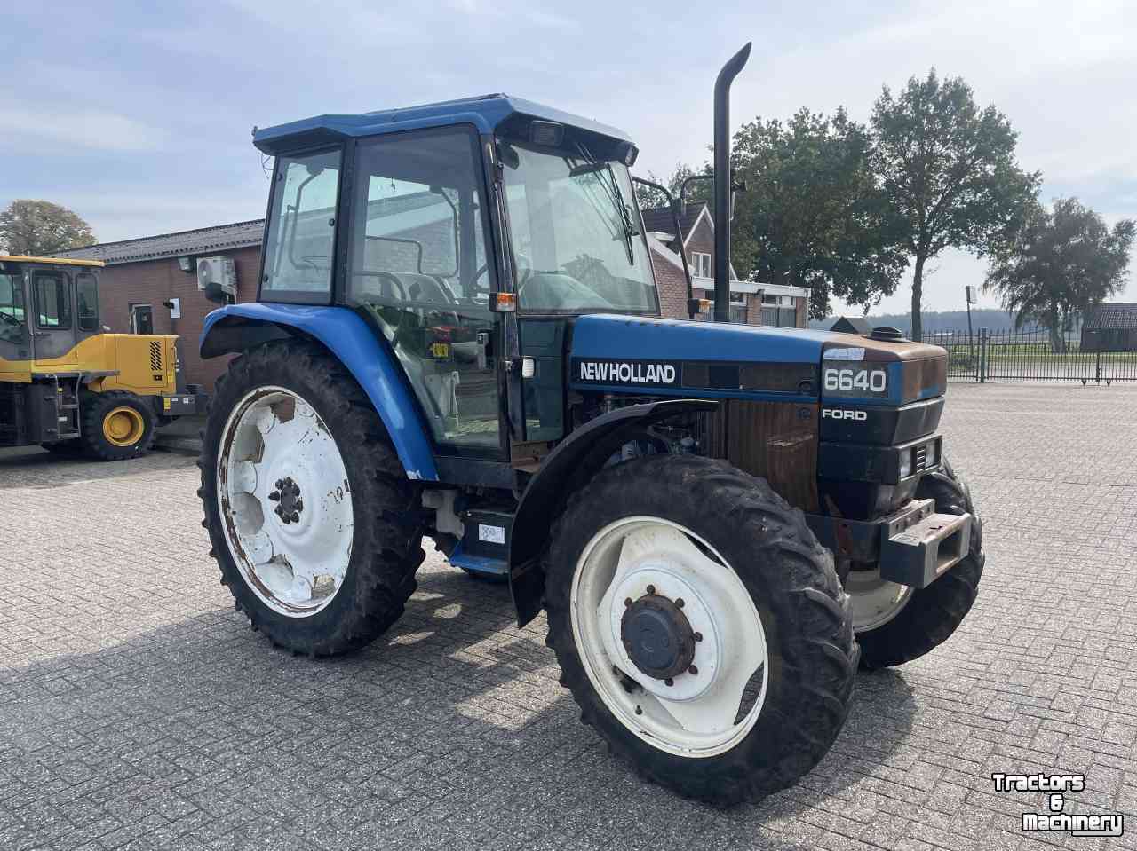 Schlepper / Traktor New Holland 6640 SLE 40km kruip 4 cil.turbo