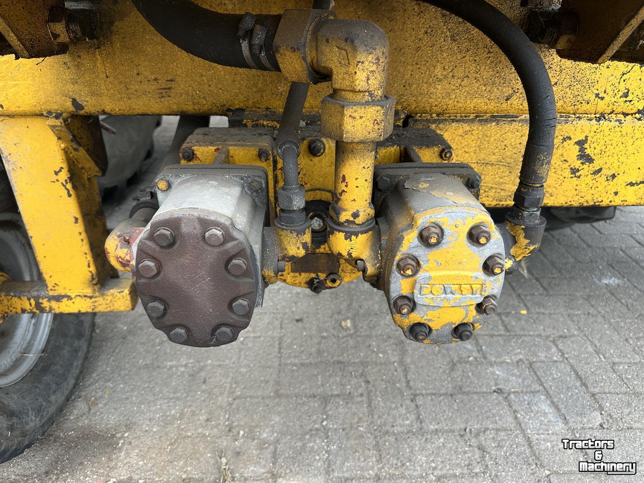 Mähausleger Herder Slootmachine