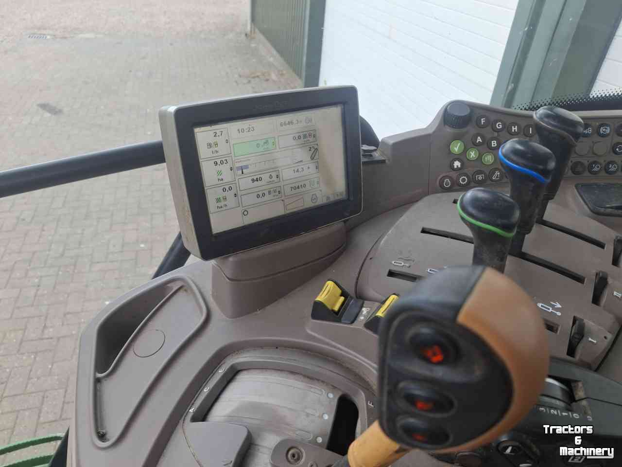 Schlepper / Traktor John Deere 6115R PQ