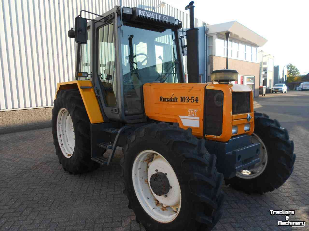 Schlepper / Traktor Renault 103-54