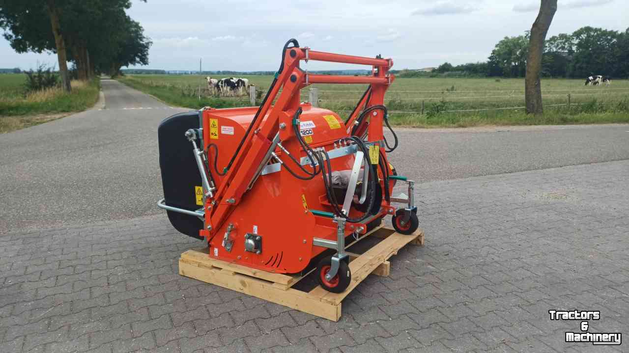 Schlegelmulchgeräte Kubota Koala 1600 pro klepelmaaier  Kubota Peruzzo