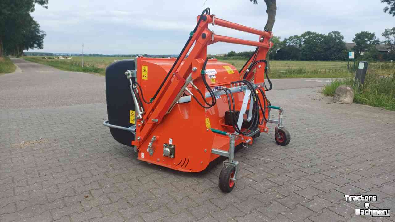 Schlegelmulchgeräte Kubota Koala 1600 pro klepelmaaier  Kubota Peruzzo