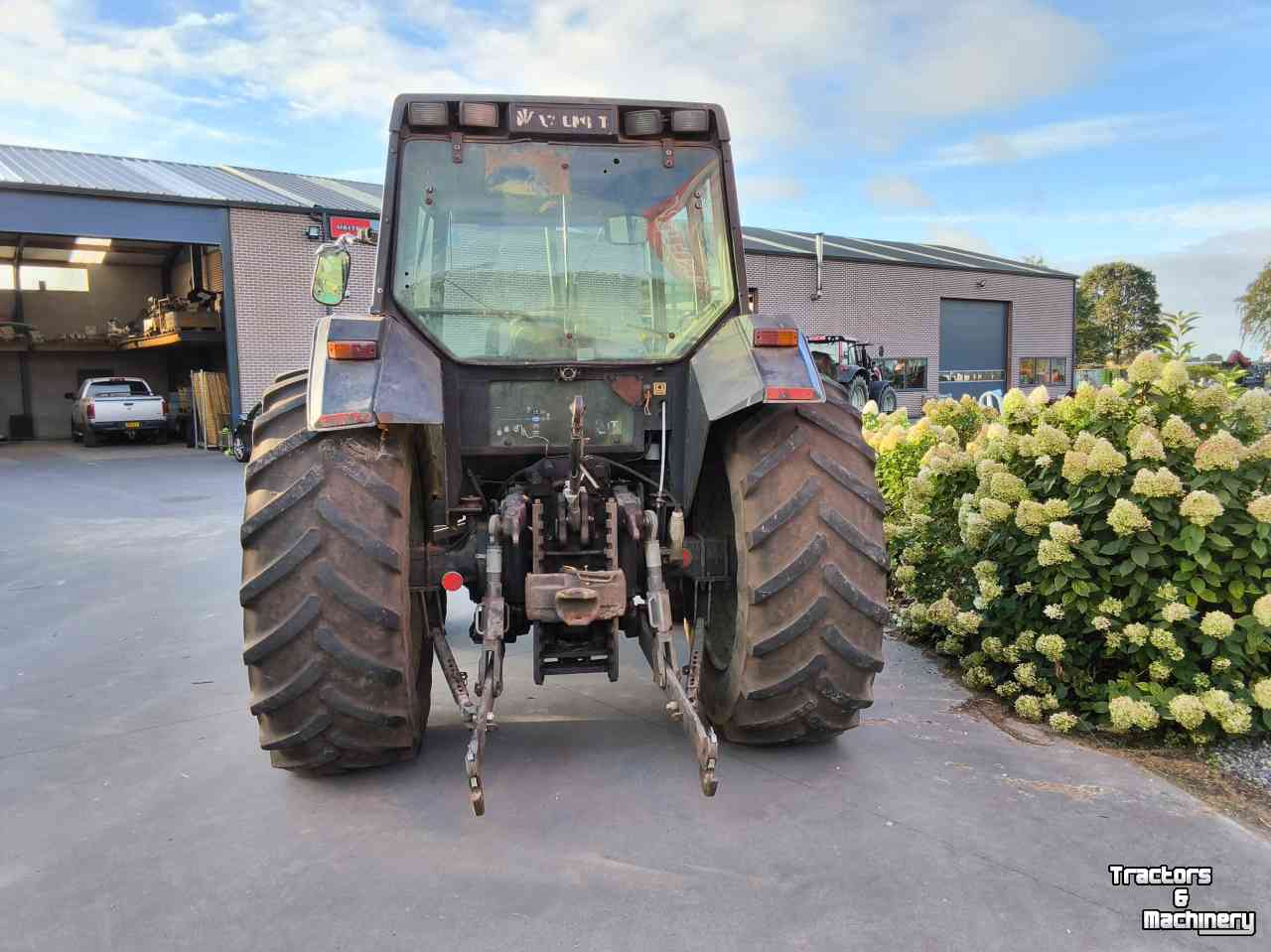 Schlepper / Traktor Valtra 6000