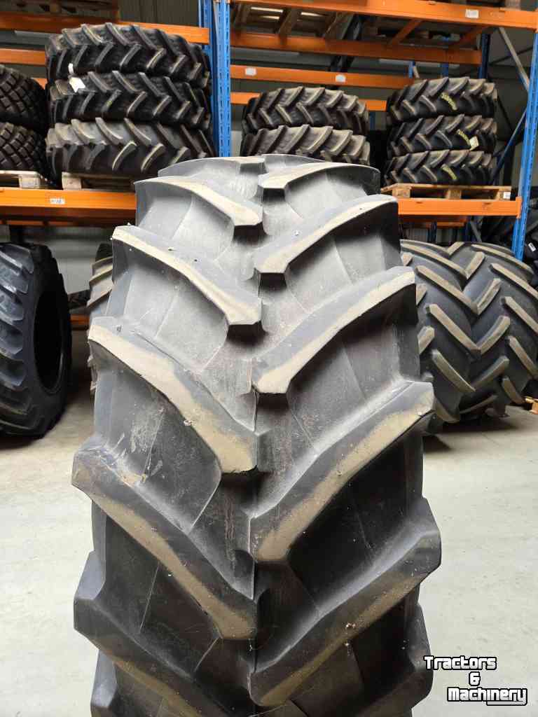 Räder, Reifen, Felgen & Distanzringe Trelleborg 710/70R42 TM900