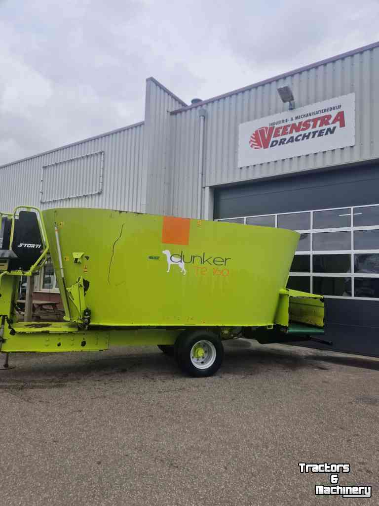 Futtermischwagen Storti T2-160 afvoerband achter
