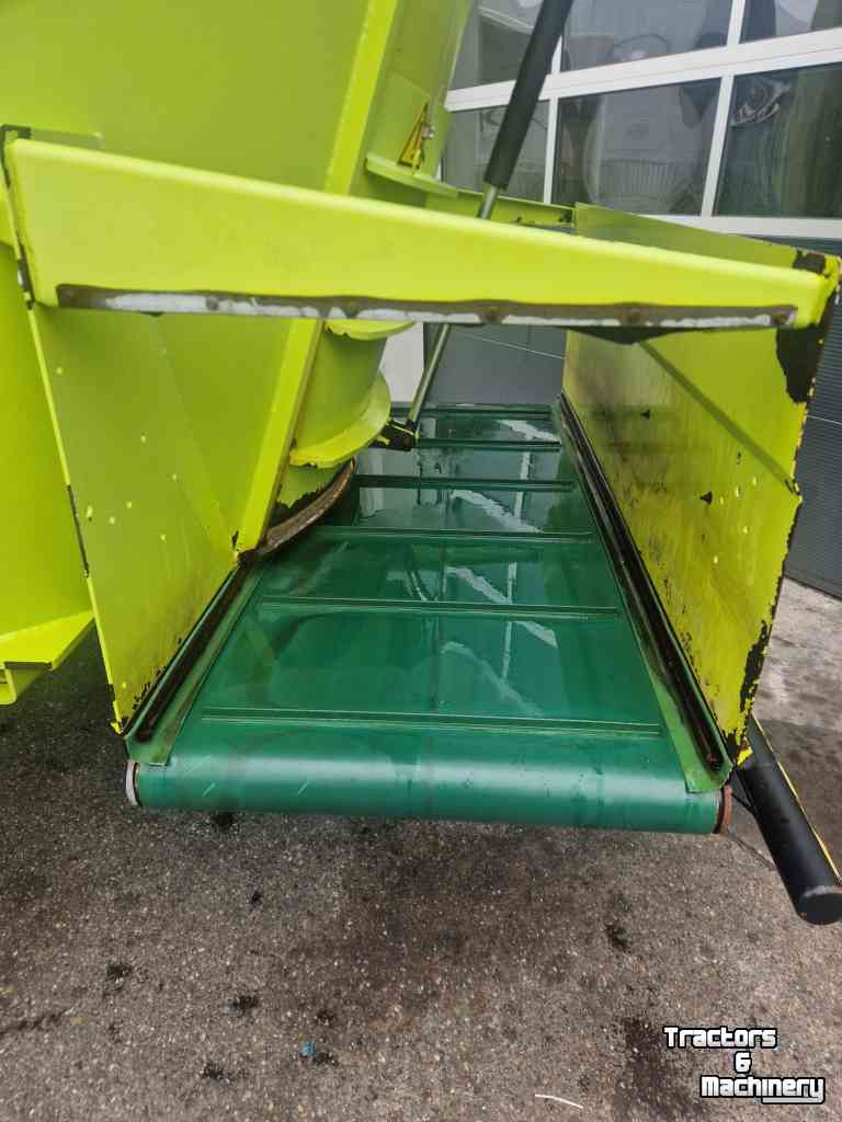 Futtermischwagen Storti T2-160 afvoerband achter