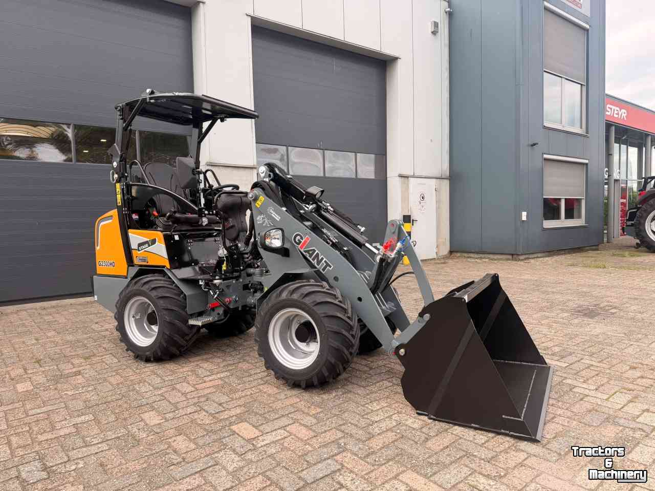Radlader Giant G2300HD