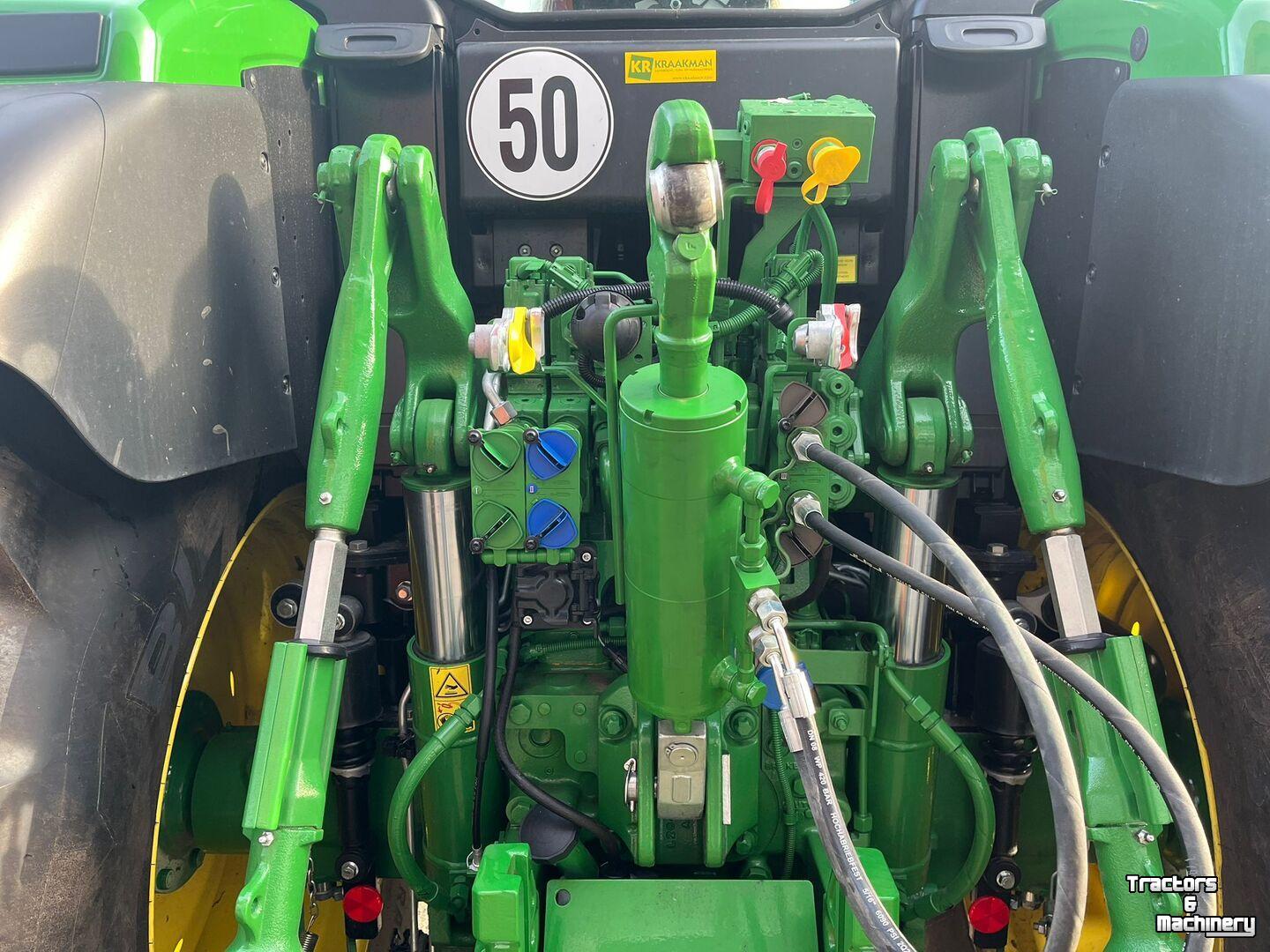 Schlepper / Traktor John Deere 6M 185