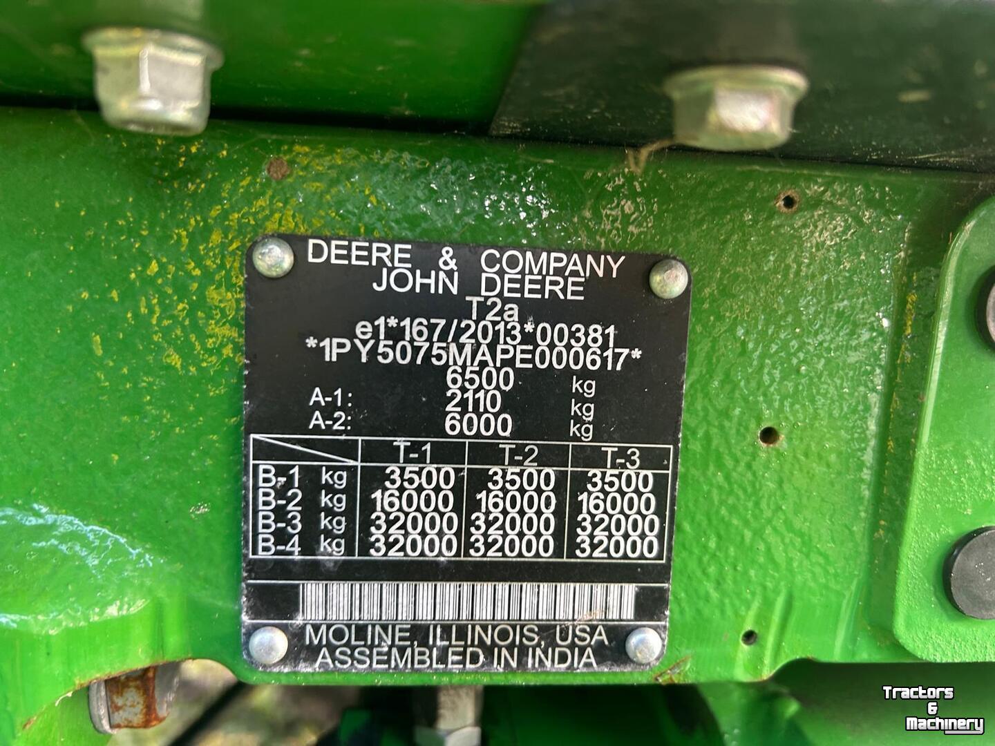 Schlepper / Traktor John Deere 5075M