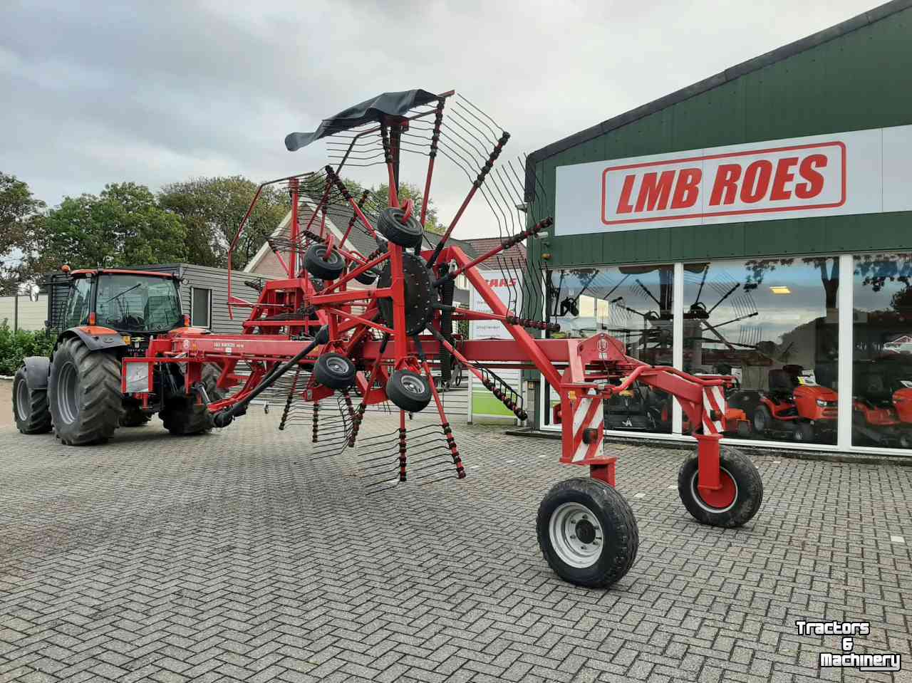 Schwader Lely Hibiscus 765 SD zij afleg hark