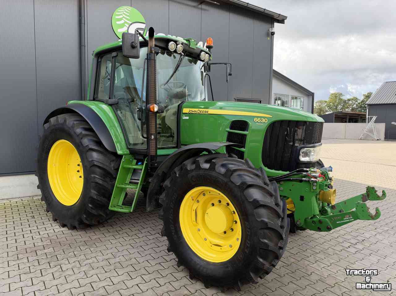 Schlepper / Traktor John Deere 6630 AP