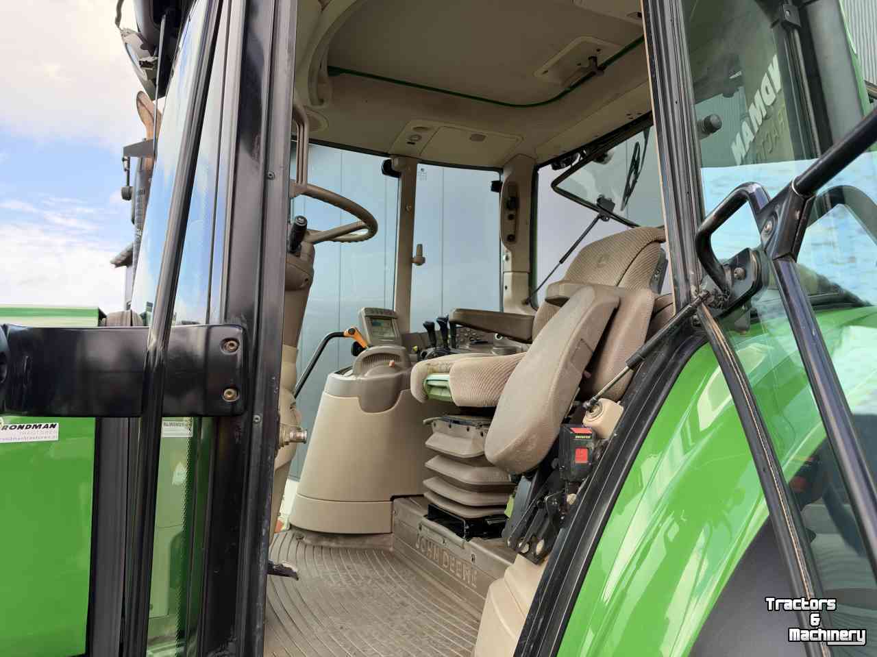 Schlepper / Traktor John Deere 6630 AP
