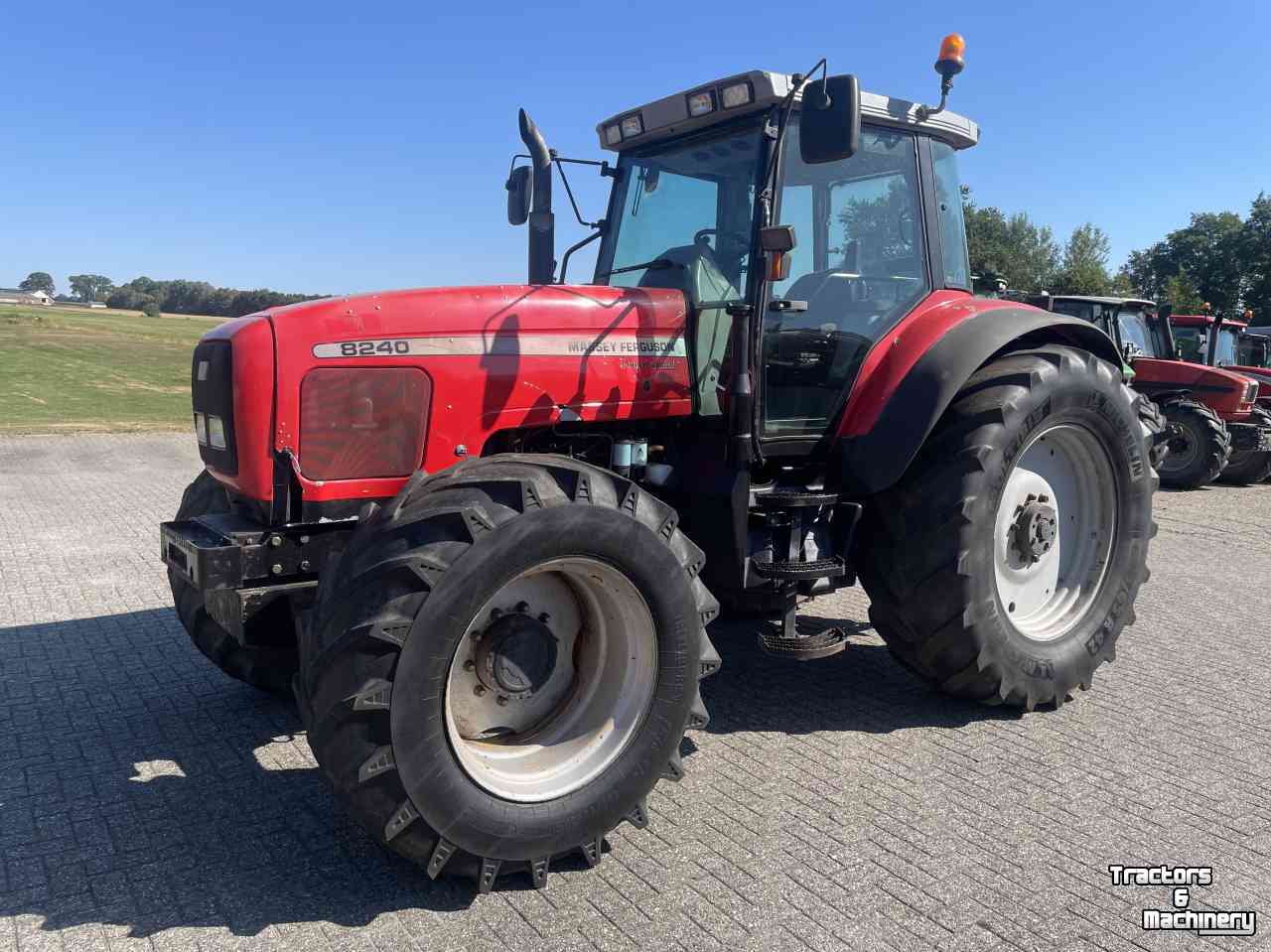 Schlepper / Traktor Massey Ferguson 8240 Powercontrol airco