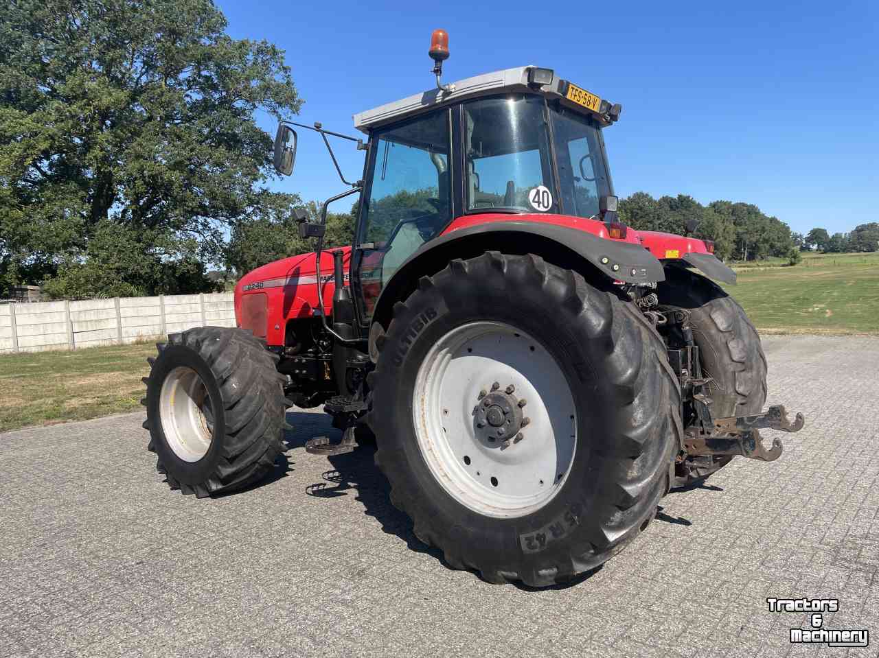 Schlepper / Traktor Massey Ferguson 8240 Powercontrol airco