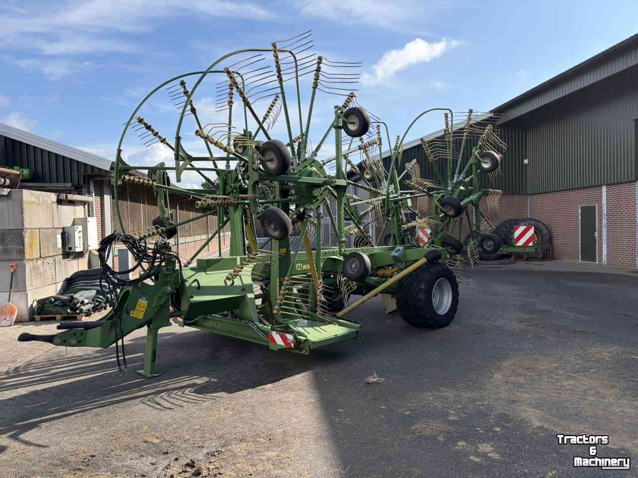 Schwader Krone Swadro 1400 plus