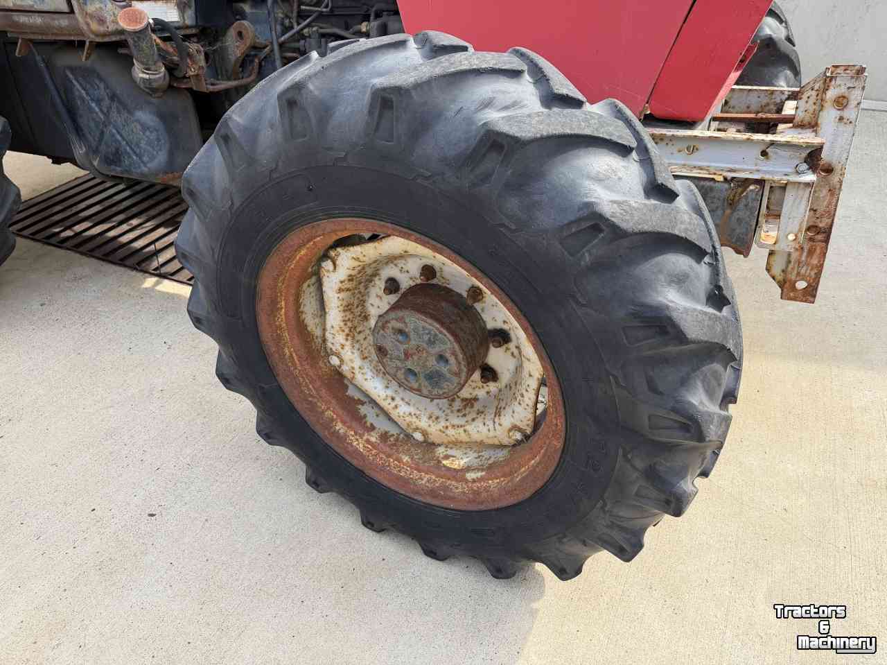 Räder, Reifen, Felgen & Distanzringe Case-IH set banden 12.4-24 op velg