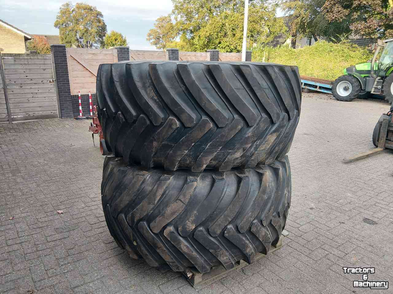 Räder, Reifen, Felgen & Distanzringe John Deere 800/65 R32 wielen  Grote ZF Steek