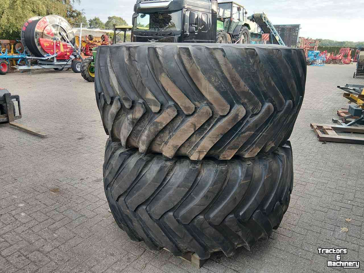 Räder, Reifen, Felgen & Distanzringe John Deere 800/65 R32 wielen  Grote ZF Steek